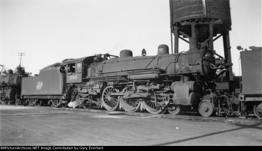 CNW 4-6-2 #585 - Chicago & North Western